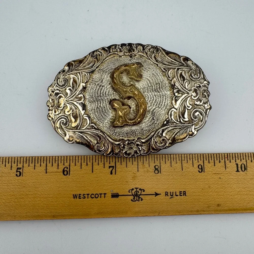 Crumrine belt buckle